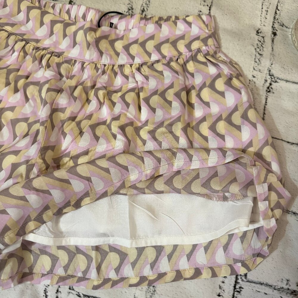 Prana Iguala Shorts In Willow Retro Geometric - Picture 9 of 12